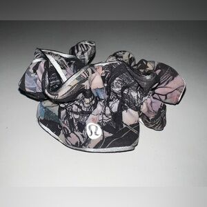 Discontinued Lululemon Athletica Abstract & Floral Print Reflective Scrunchie